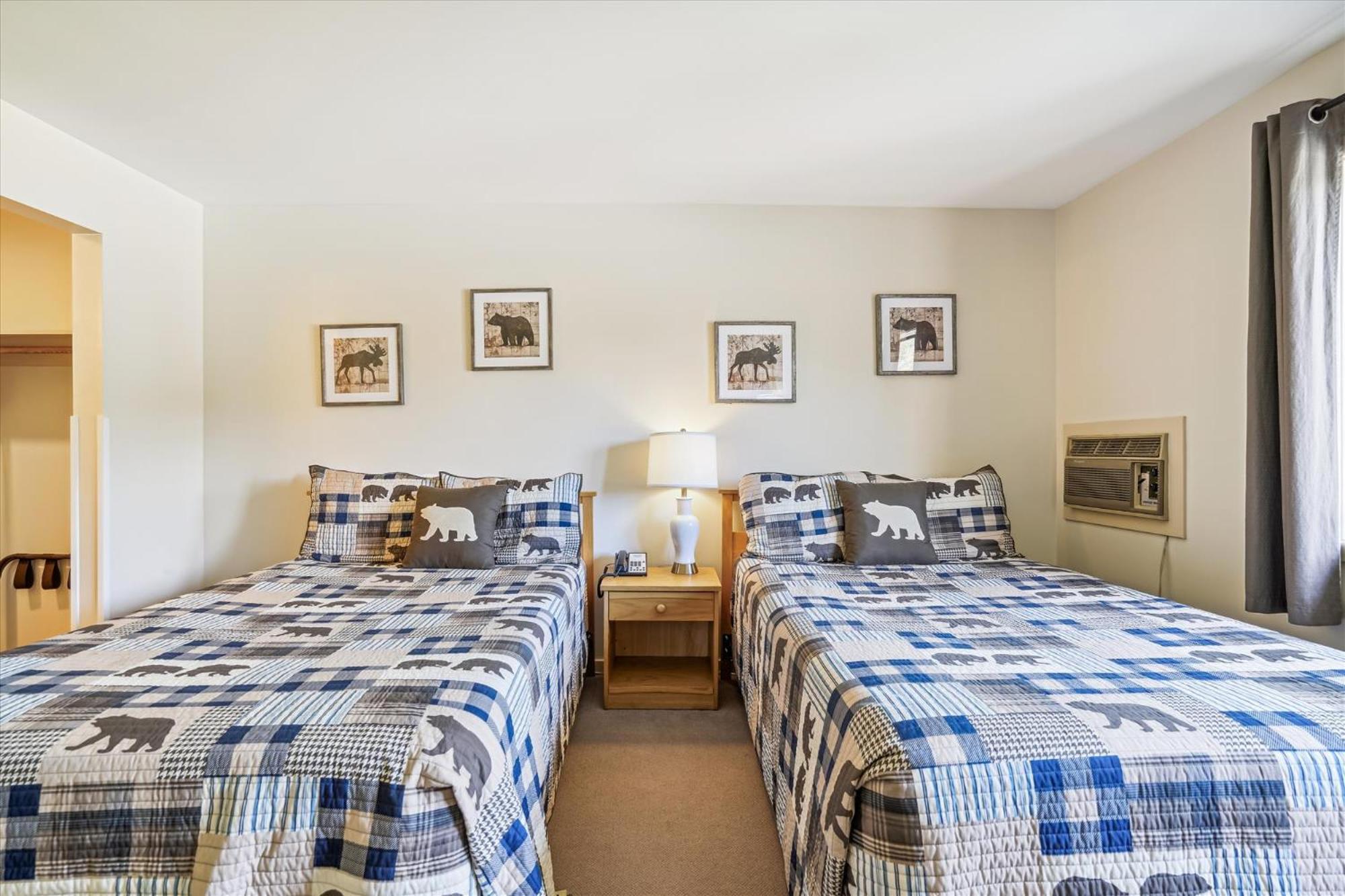 Cedarbrook Two Double Bed Hotel Room With Outdoor Heated Pool 216 Killington Exterior photo